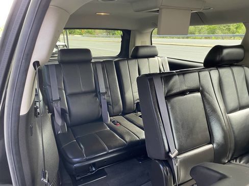 Used 2009 GMC Yukon XL Denali AWD/4WD image 19
