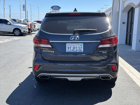 Used 2017 Hyundai Santa Fe Limited FWD image 11