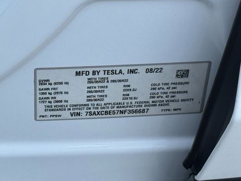 Used 2022 Tesla Model X image 49