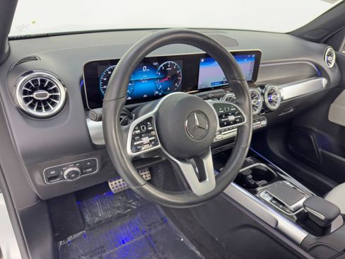 Used 2020 Mercedes-Benz GLB 250 4MATIC w/ AMG Line image 13