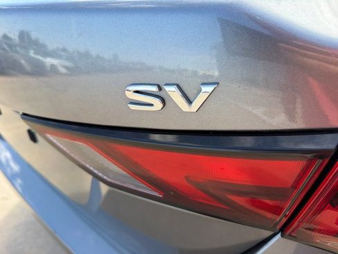 Used 2022 Nissan Sentra SV FWD image 11