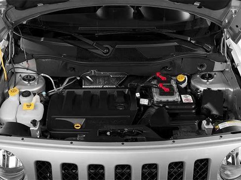 Used 2014 Jeep Patriot Sport FWD image 9