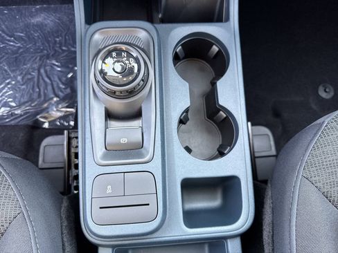 New 2025 Ford Maverick XL image 29