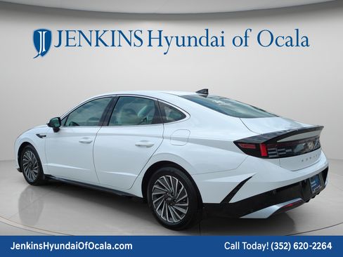 Certified 2025 Hyundai Sonata SEL FWD image 5