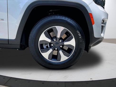 Certified 2022 Jeep Grand Cherokee Limited 4xe AWD/4WD image 34