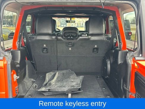 Used 2018 Jeep Wrangler Unlimited Sahara image 10