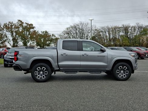 Used 2025 Chevrolet Colorado Z71 image 7