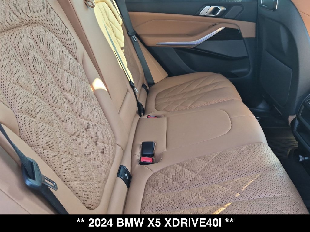 Used 2024 BMW X5 xDrive40i w/ Executive Package AWD/4WD image 31