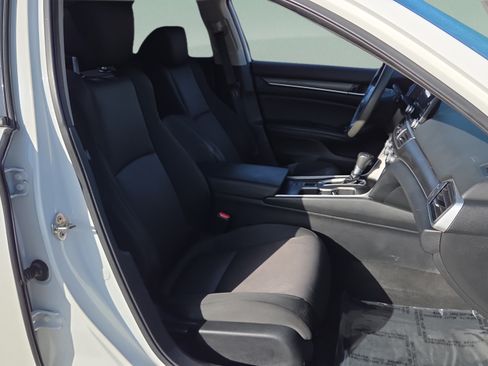 Used 2020 Honda Accord LX image 17