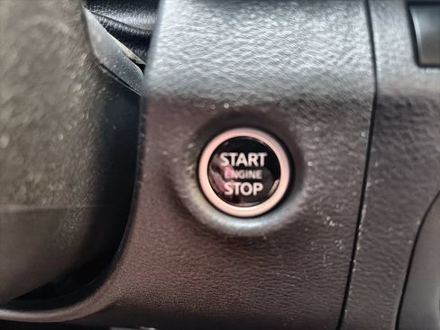 Used 2025 Nissan Frontier S AWD/4WD image 17
