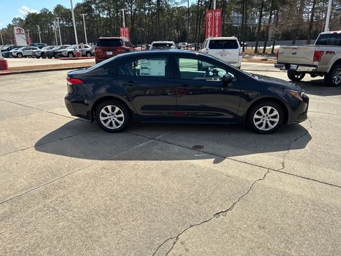 New 2026 Toyota Corolla LE image 8