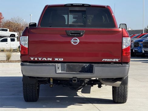 Used 2017 Nissan Titan PRO-4X image 5