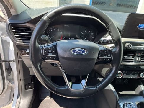Used 2021 Ford Escape SE w/ SE Sport Appearance Package AWD/4WD image 14