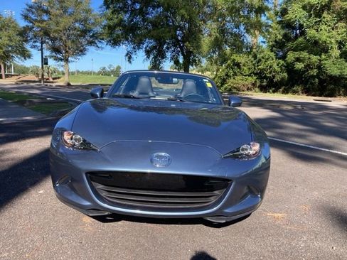 Used 2017 MAZDA MX-5 Miata RF Grand Touring image 9