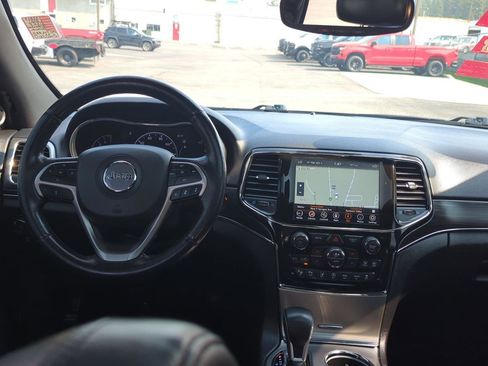 Used 2021 Jeep Grand Cherokee Limited image 12