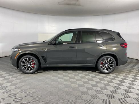 New 2026 BMW X5 M60i image 8