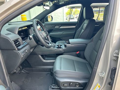 New 2026 GMC Terrain AT4 w/ LPO, Floor Liner Package AWD/4WD image 16