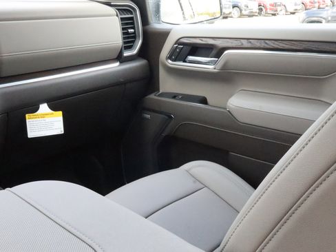 New 2026 GMC Sierra 1500 SLT AWD/4WD image 11