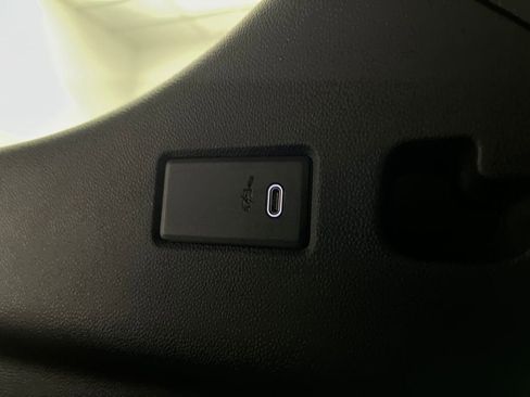 Used 2025 GMC Yukon Denali AWD/4WD image 35
