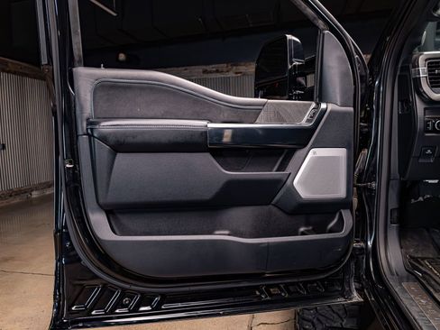 Used 2025 Ford F450 Platinum w/ FX4 Off-Road Package image 28