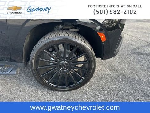 Used 2021 Chevrolet Tahoe Z71 w/ Z71 Signature Package image 12