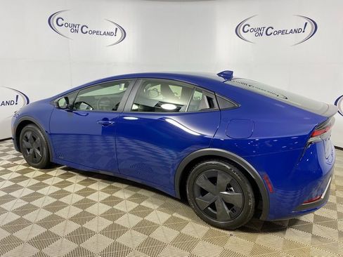 Used 2024 Toyota Prius LE image 4
