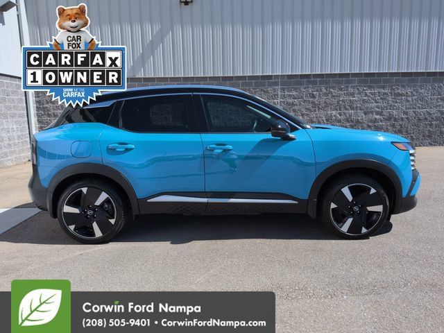 Used 2025 Nissan Kicks SR w/ SR Premium Package AWD/4WD image 2