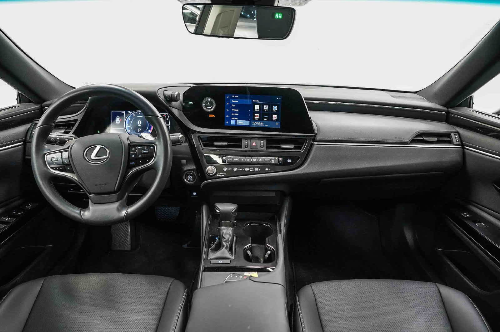 Used 2024 Lexus ES 350 FWD image 12