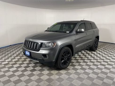 Used 2013 Jeep Grand Cherokee Altitude AWD/4WD image 1