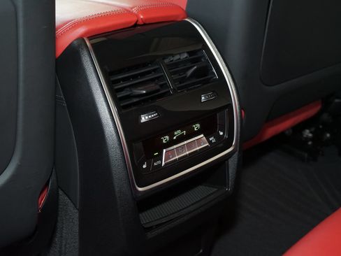 Used 2022 BMW X5 M w/ Executive Package AWD/4WD image 17