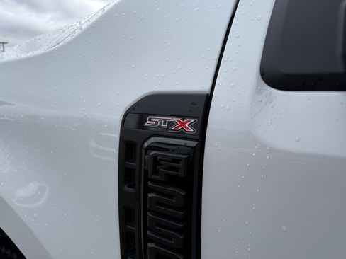 Used 2024 Ford F250 XL w/ STX Appearance Package image 9