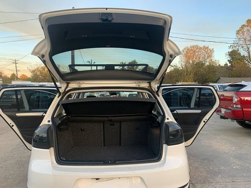 Used 2012 Volkswagen Golf TDI image 21