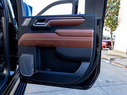 Used 2026 GMC Sierra 3500 Denali Ultimate image 39