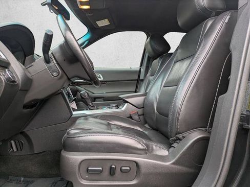 Used 2013 Ford Explorer Limited image 19