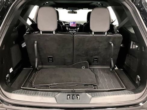 Used 2023 Ford Explorer ST-Line w/ Class IV Trailer Tow Package AWD/4WD image 43
