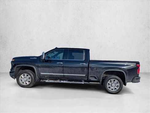 Used 2024 Chevrolet Silverado 2500 High Country w/ High Country Premium Package image 8