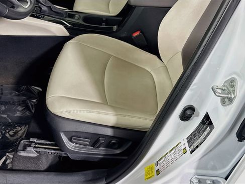 Certified 2023 Toyota Corolla Cross XLE w/ Convenience Package AWD/4WD image 25