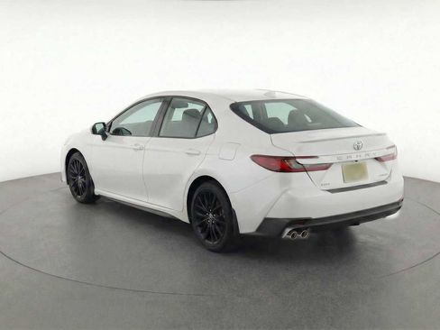 Certified 2025 Toyota Camry SE image 4