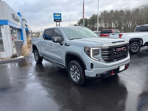 Used 2024 GMC Sierra 1500 AT4 w/ Technology Package image 7