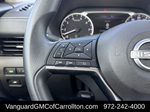 Used 2024 Nissan Sentra SV FWD image 14