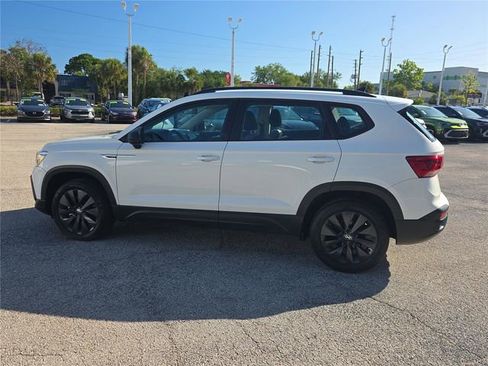 Used 2022 Volkswagen Taos S w/ IQ Drive S Package FWD image 4