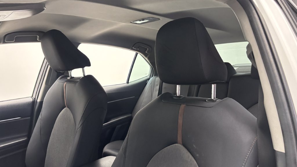 Used 2018 Toyota Camry LE FWD image 13