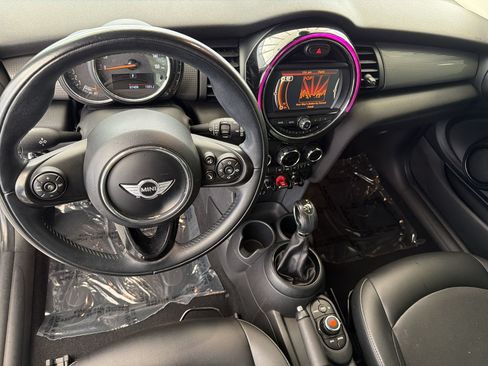 Used 2018 MINI Cooper 2-Door Hardtop FWD image 28