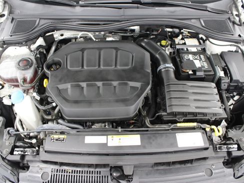 Used 2024 Volkswagen Golf R AWD/4WD image 37