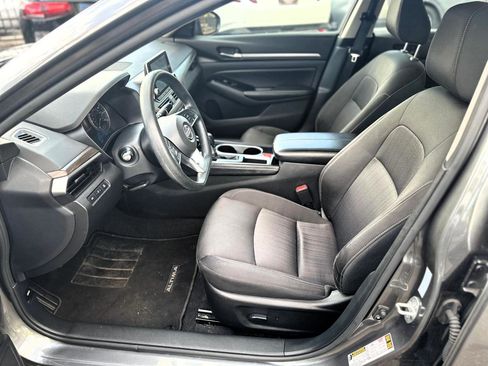 Used 2023 Nissan Altima 2.5 SV FWD image 21