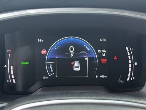 Used 2025 Toyota Corolla Cross AWD Hybrid w/ Convenience Package image 25