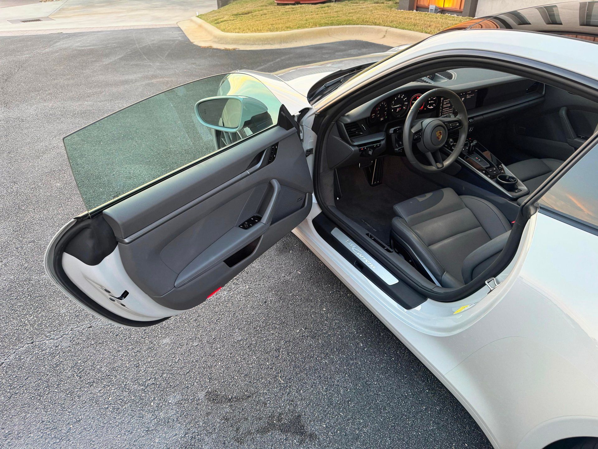Used 2021 Porsche 911 Carrera image 23