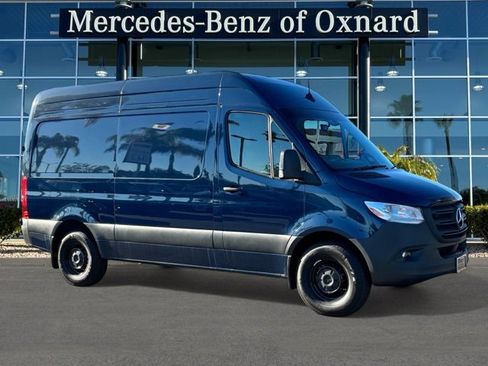 Used 2025 Mercedes-Benz Sprinter 2500 image 1