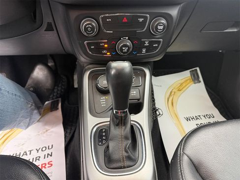 Used 2019 Jeep Compass Latitude w/ Cold Weather Group image 21