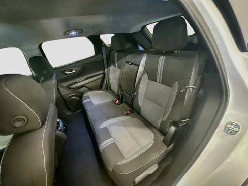 Used 2025 Chevrolet Blazer LT AWD/4WD image 29
